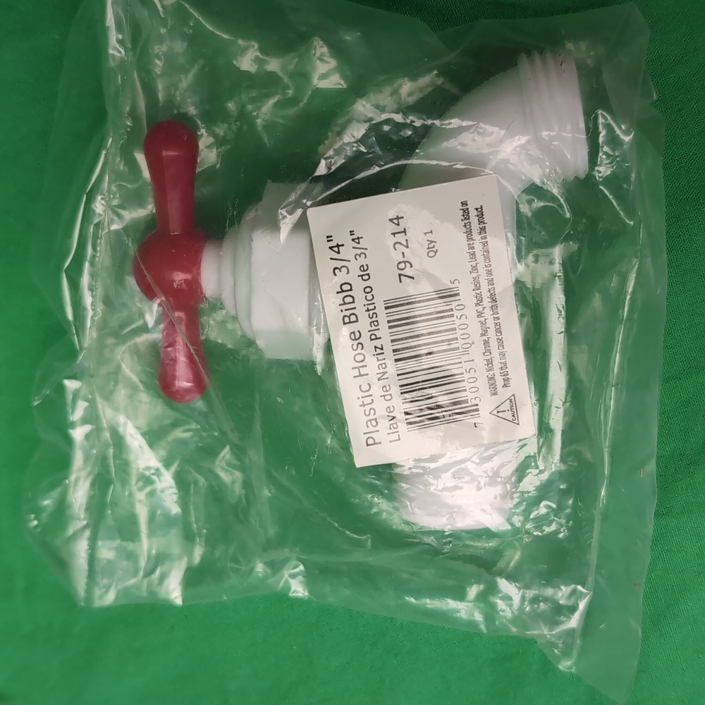 Plastic Hose Bibb 3/4" White